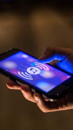 ਮੋਬਾਈਲ ਜਾਂ ਬਲੂਟੂਥ? ਕਿਸ ’ਚ ਹੁੰਦਾ ਜ਼ਿਆਦਾ Radiation