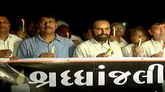 Rajkot Gamezone fire: રાજકોટમાં ગેમઝોનમાં મૃત્યુ પામેલા લોકોને અપાઈ શ્રદ્ધાંજલિ, કેન્ડલ માર્ચમાં જોડાયા લોકો