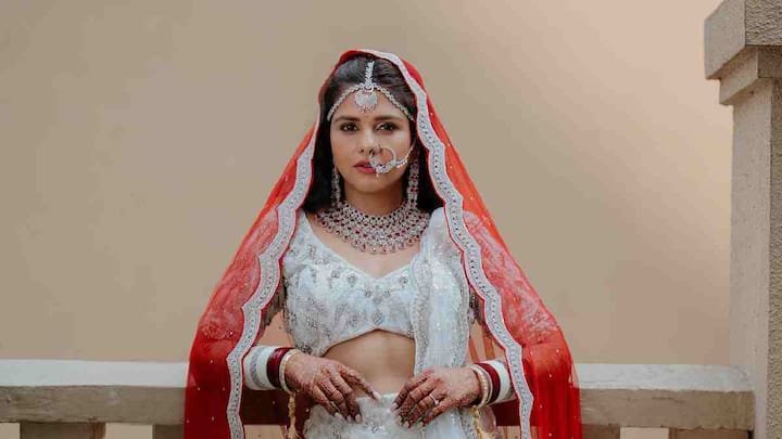 दलजीतचं दुसरं लग्न तुटण्याची सध्या चर्चा आहे. अद्याप याबद्दल दलजीत कौर आणि तिचे दुसरे पती निखिल पटेल (Nikhil Patel) यांनी काहीही माहिती दिलेली नाही.