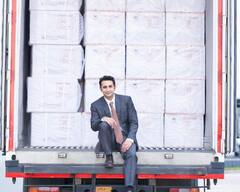 अदार पूनावाला के परिवार में सबसे ज्यादा पढ़ा-लिखा कौन? नाम के हिसाब से देख लीजिए पूरी एजुकेशन लिस्ट