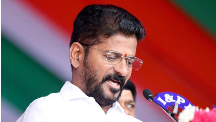 Revanth Reddy Telangana Formation Day CM To Visit Delhi To Invite Sonia Gandhi As Chief Guest For Celebrations Telangana CM Revanth Reddy To Visit Delhi, Likely To Invite Sonia Gandhi As Chief Guest For State Formation Day Celebrations