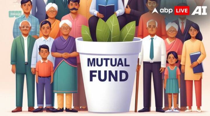 या आठवड्यात HDFC Small Cap Fund चा NAV 125.7 रुपयांवर बंद झाला. या फंडाची साईझ 29685 कोटी रुपये आहे. या फंडाने एकरकमी गुंतवणूक करणाऱ्यांना एका वर्षात 44 टक्के तर SIPच्या माध्यमातून गुंतवणूक करणाऱ्यांना 18.23 टक्क्यांनी रिटर्न्स दिले आहेत.