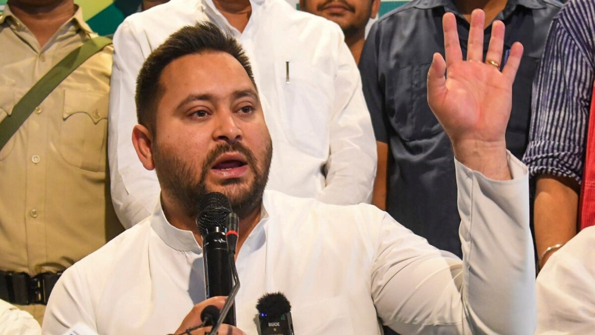 Tejashwi Yadav: ‘अरे बुझे वाला बुझऽता कि…’, PM मोदी के नामांकन में नहीं गए CM नीतीश तो बोले तेजस्वी यादव