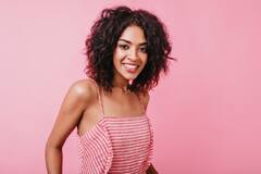 Hair Care Tips: बिना कर्लर का इस्तेमाल किए, ऐसे पाएं कर्ली बाल, बस करना होंगे ये आसान काम