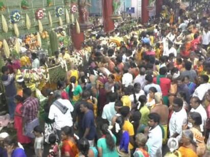 Karur Mariamman Temple Vaikasi festival Thousands of devotees participation - TNN கரூர் மாரியம்மன் ஆலய  வைகாசி திருவிழா பக்தர்கள் அக்னி சட்டி எடுத்து நேர்த்திக்கடன்