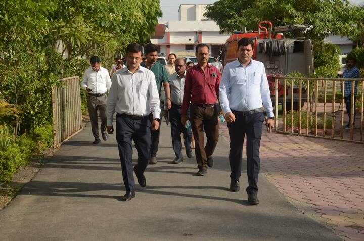 सभी जगह जिला निर्वाचन अधिकारी सीसीटीवी कैमरा के जरिए निगरानी रखेंगे. इसके अतिरिक्त सुरक्षा के भी व्यापक पर प्रबंध किए जा रहे हैं. मतगणना के दौरान कोई भी कार्य प्रभावित न हो,इसे लेकर आवश्यक इंतजाम भी किए जा रहे हैं.