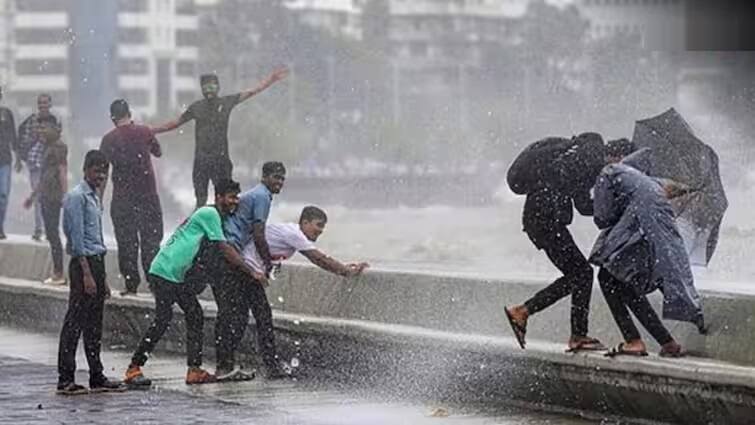 Monsoon in Kerala soon news india meteorological department alert monsoon may enter in kerala during next 5 days Monsoon In India: આગામી 5 દિવસમાં અહીં તુટી પડશે વરસાદ, દેશમાં ચોમાસા અંગે હવામાન વિભાગનું લેટેસ્ટ અપડેટ