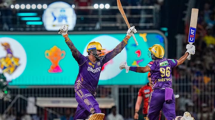 KKR IPL Champion: ফাইনাল যে এত একপেশে হবে, ভাবেননি ক্রিকেটপ্রেমীরাও। প্রথমে ব্যাট করে ১৮.৩ ওভারে মাত্র ১১৩ রানে অল আউট হয়ে যায় সানরাইজার্স হায়দরাবাদ।