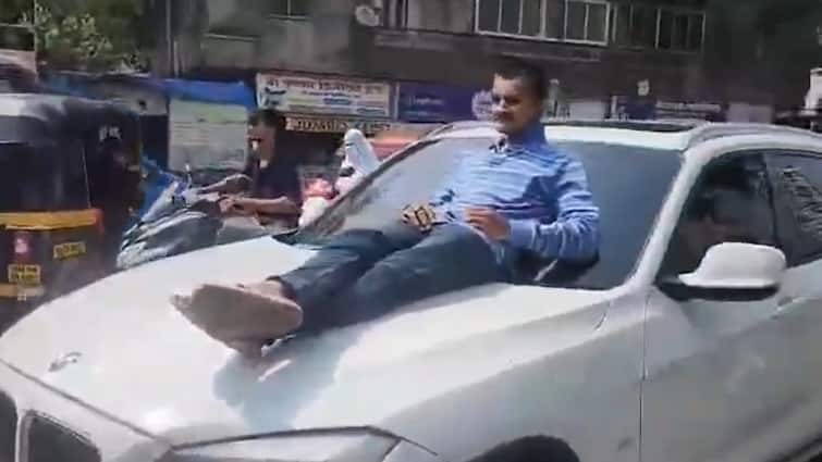Maharashtra Mumbai Man On Bonnet Teen Drives BMW Viral Video Trending Watch: Man 'Chills' On BMW Bonnet As 17-Year-Old Drives It On Busy Mumbai Road