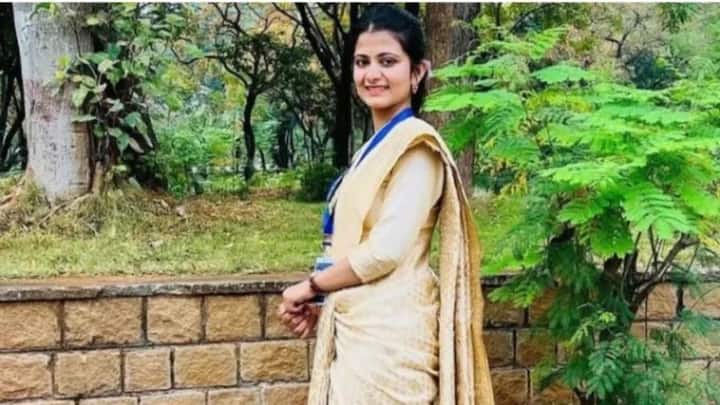 কিন্তু এখানেই থেমে যায়নি তাঁর জ্ঞানস্পৃহা। আরও ভাল ফল করার ইচ্ছে ছিল তাঁর মনে। IAS হওয়ার স্বপ্ন দেখছিলেন। সেই মতোই চলছিল প্রস্তুতি।