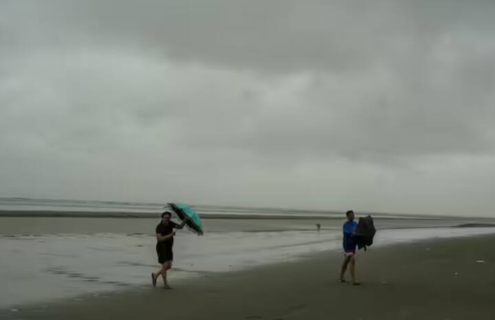 ਇਸ ਚੱਕਰਵਾਤੀ ਤੂਫਾਨ ਰੇਮਲ ਕਰਕੇ ਪੱਛਮੀ ਬੰਗਾਲ ਵਿੱਚ ਇਸ ਨਾਲ ਨਜਿੱਠਣ ਦੀਆਂ ਤਿਆਰੀਆਂ ਸ਼ੁਰੂ ਹੋ ਗਈਆਂ ਹਨ। ਬੰਗਾਲ ਸਰਕਾਰ ਨੇ ਸੁੰਦਰਬਨ ਅਤੇ ਸਾਗਰ ਟਾਪੂ ਸਮੇਤ ਤੱਟਵਰਤੀ ਖੇਤਰਾਂ ਤੋਂ ਲਗਭਗ 110,000 ਲੋਕਾਂ ਨੂੰ ਆਸ਼ਰਮ ਵਿੱਚ ਭੇਜਿਆ ਹੈ। ਪੱਛਮੀ ਬੰਗਾਲ ਦੇ 9 ਜ਼ਿਲ੍ਹਿਆਂ ਦੇ ਸੰਵੇਦਨਸ਼ੀਲ ਖੇਤਰਾਂ 'ਚ ਡਿਜ਼ਾਸਟਰ ਰਿਸਪਾਂਸ ਫੋਰਸ ਦੀਆਂ 14 ਟੀਮਾਂ ਤਾਇਨਾਤ ਕੀਤੀਆਂ ਗਈਆਂ ਸਨ, ਜਿੱਥੇ ਤੇਜ਼ ਤੂਫਾਨ ਦੀ ਸੰਭਾਵਨਾ ਹੈ।