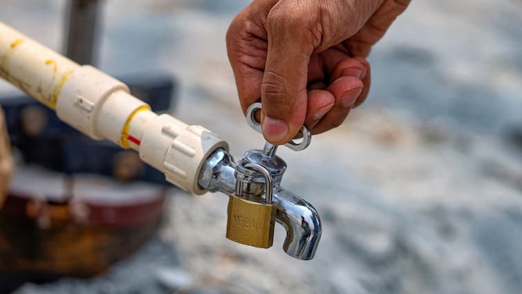 Mumbai Water Cut Updates BMC announced 5 percent water cut from May 30 Water Cut In Mumbai: मुंबईकर हो जाएं सावधान! इस तारीख से पानी की होगी कटौती, संभलकर करें इस्तेमाल