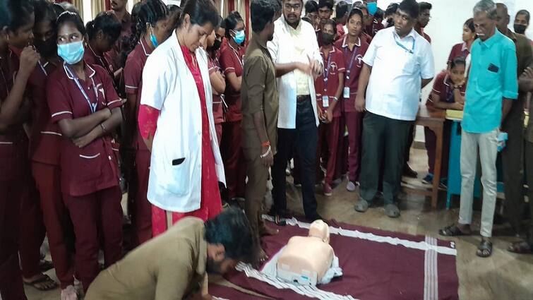 Basic CPR training with human puppets at Thanjavur Medical College - TNN தஞ்சை மருத்துவக் கல்லூரியில் மனித பொம்மைகளை வைத்து அடிப்படை இதய உயிர்ப்பு பயிற்சி