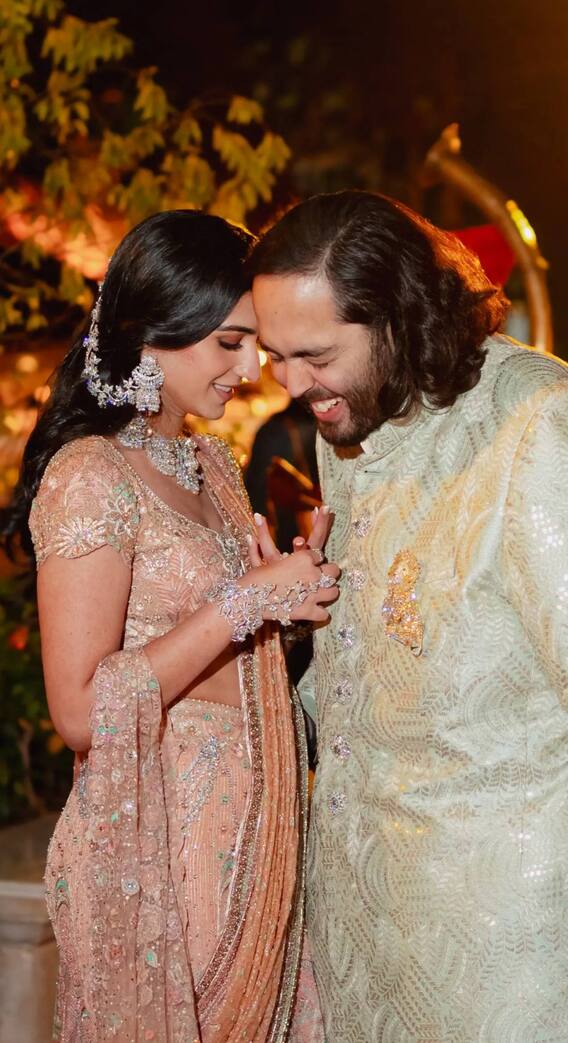 राधिका-अनंत के दूसरे प्री वेडिंग फंक्शन का कार्ड हुआ वायरल, देखें फोटोज