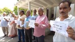 कीड़े और कचरे से भरा आ रहा पानी, कलेक्ट्रेट पहुंचे इस भीषण गर्मी में परेशान उदयपुरवासी