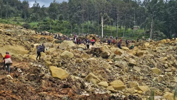 The UN says more than 2,000 people have been buried in a landslide in Papua New Guinea Papua New Guinea: பப்புவா நியூ கினியாவில் ஏற்பட்ட நிலச்சரிவு: 2000 பேர் புதைந்துள்ளதாக ஐ.நா தகவல்..
