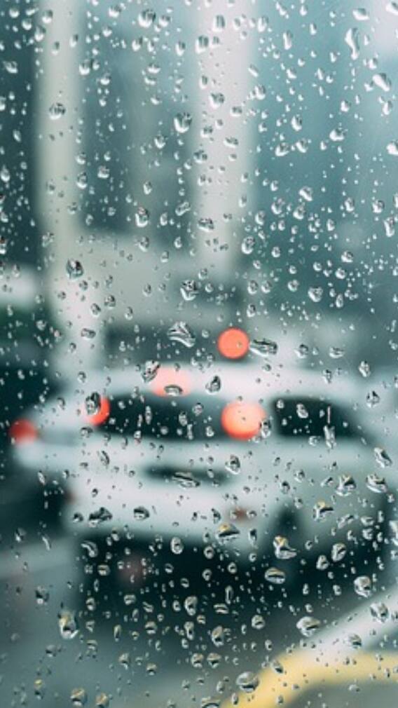 तूफान में गाड़ी पर पेड़ गिर जाए तो इंश्योरेंस मिलेगा?