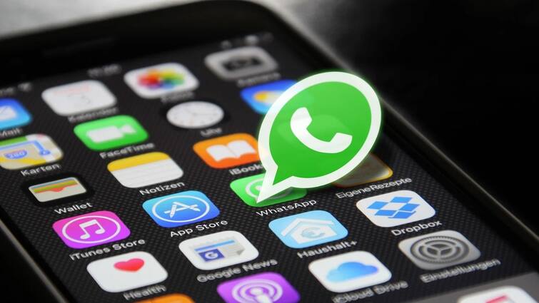 WhatsApp 9 Secret Features Meta AI Delete Message Avatar Chat Lock Feature know detail here WhatsApp के इन 9 नए फीचर्स के बारे में नहीं होगा पता, आपके फोन में कौन सा वाला काम करता है?