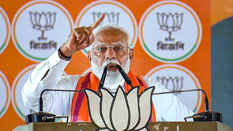 PM Modi TMC Mamata Banerjee Govt Calcutta High Court Ruling West Bengal Barasat Poll Rally Lok Sabha Elections 2024 'Will TMC Let Loose Its Goons On Judges?': PM Modi Attacks Mamata Over HC Order Scrapping OBC Certificates