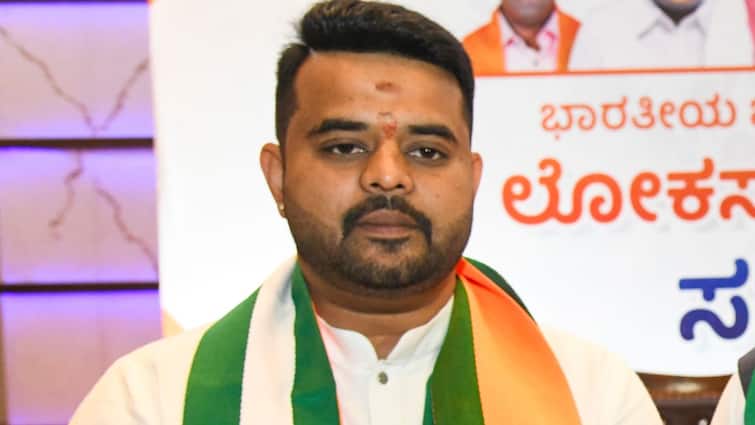 Prajwal Revanna Arrested In Karnataka Sex Scandal Karnataka Sex Scandal: Suspended JD(S) MP Prajwal Revanna Arrested Within Minutes Of Landing In India