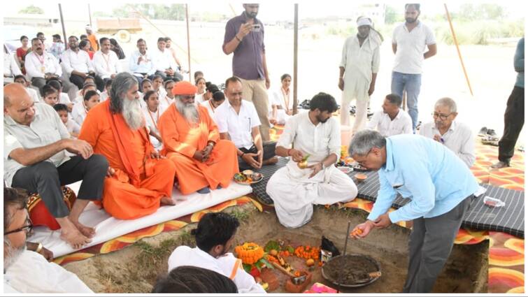 Mahayogi Gorakhnath University to begin MBBS Course With 100 Seats Bhoomi pujan and foundation stone laying done ann महायोगी गोरखनाथ यूनिवर्सिटी में 100 सीटों से शुरू होगा एमबीबीएस कोर्स, तैयारी पूरी