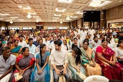 TVK : உலக பட்டினி தினத்தை முன்னிட்டு உணவு வழங்கிய தவெக உறுப்பினர்கள்!