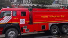 दिल्ली के पश्चिम विहार इलाके में आई मंत्रा हॉस्पिटल में लगी भीषण आग, मचा हड़कंप  