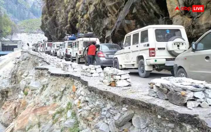 ਕੇਦਾਰਨਾਥ ਦੇ ਦਰਸ਼ਨਾਂ ਲਈ ਵੀ ਲੋਕ ਘੰਟਿਆਂਬੱਧੀ ਕਤਾਰਾਂ 'ਚ ਲੱਗੇ ਰਹੇ ਹਨ, ਜਿਸ ਦੌਰਾਨ ਕਈ ਲੋਕਾਂ ਅਤੇ ਬਜ਼ੁਰਗਾਂ ਦੀ ਸਿਹਤ ਵੀ ਖਰਾਬ ਹੋਣ ਲੱਗ ਪਈ ਹੈ। ਅਜਿਹੇ 'ਚ ਕਈ ਸ਼ਰਧਾਲੂ ਬਿਨਾਂ ਦਰਸ਼ਨ ਕੀਤਿਆਂ ਹੀ ਪਰਤ ਗਏ।