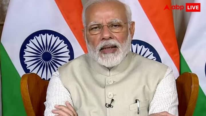 मोदी की जन्म कुंडली में लग्नेश भी 8 नंबर की राशि में है. ज्योतिष गणना और अंक ज्योतिष दोनों के अनुसार 8 नंबर पीएम मोदी के लिए बहुत शुभ है.  कहा जाता है कि पीएम अपने सभी महत्वपूर्ण निर्णय और योजनाएं 8 नंबर के मुताबिक ही करते हैं.