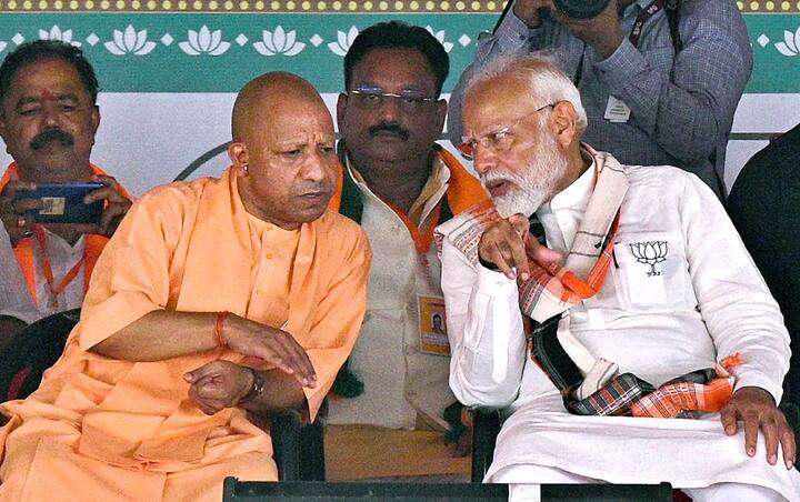 केजरीवाल के इस बयान को सीएम योगी आदित्यनाथ ने पूरी तरह खारिज कर दिया और आज तक को दिए इंटरव्यू में साफ कहा कि वो मैं सत्ता के लिए नहीं पार्टी के मूल्यों और सिद्धांतों पर काम करता हूं.