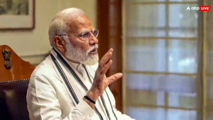 PM Modi Interview: पीएम मोदी ने इस इंटरव्यू में बताया कि तीसरी बार सत्ता में आए तो मोदी सरकार का रोडमैप क्या और काम कैसे होगा. उन्होंने कहा कि मैं इस बार देख रहा हूं, मेरा पूरा सिस्टम काम कर रहा है.