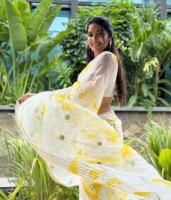 Divi Photos: కురిసే సిరి వెన్నెలలో నిలువెల్లా తడిసొద్దాం రగిలే శ్వాసలో రేయి చలి మంటేద్దాం - దివి ఫొటోస్ కొత్త పోస్ట్ చూశారా!