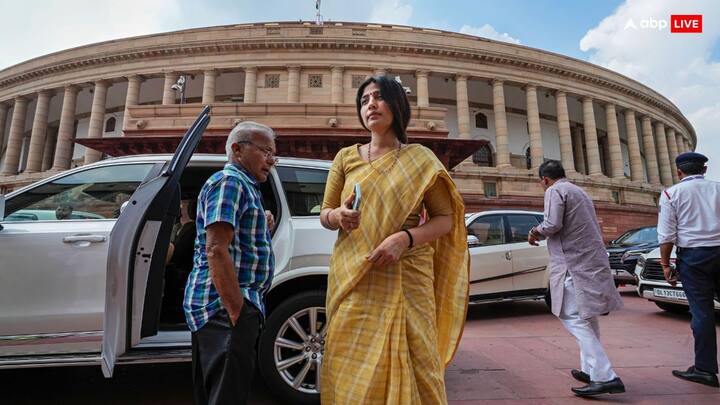 डिंपल यादव के अनुसार,