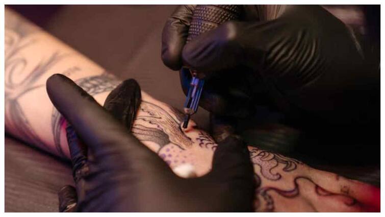 Getting tattoos at a younger age can increase chances of blood cancer టాటూతో బ్లడ్ క్యాన్సర్ వస్తుందా? ఆ వయస్సు వారికి మరింత ప్రమాదకరమా? తాజా అధ్యయనాల్లో ఏం తేలిందంటే?