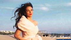 Aditi Rao Hydari : गुलाबी गाऊन, वाऱ्यावर उडणारे केस... आदिती राव हैदरीचा कान्स लूक तुम्हाला वेड लावेल