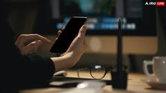 Smartphone Tips: किन वजहों से होती है मोबाइल की स्क्रीन ब्लैक आउट, कैसे कर सकते हैं खुद ठीक?