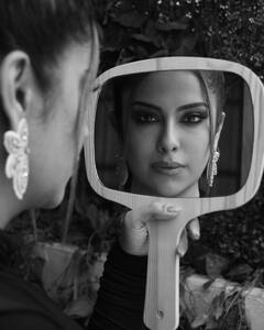 Avika Gor Photos: బ్లాక్ అండ్ వైట్ లుక్ లో చిన్నారి పెళ్లికూతురు!