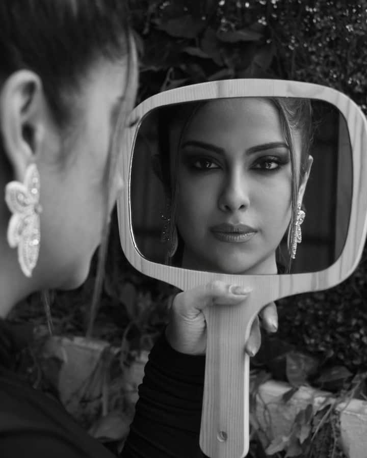 చిన్నారి పెళ్లికూతురు సీరియల్ తో స్మాల్ స్క్రీన్ ప్రేక్షకులకు చేరువైన అవికాగోర్ హీరోయిన్ గా పలు సినిమాల్లో నటించింది. ఆ మూవీస్ లో కొన్ని సక్సెస్ అయినా కానీ పెద్దగా లక్ కలిసొచ్చిందేమీ లేదు.