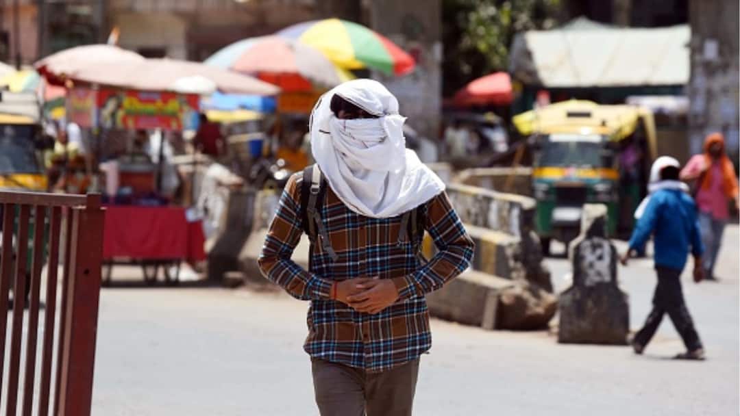 Delhi Heatwave News Paid Break For Labourers Construction Workers LG CM Arvind Kejriwal Delhi Heatwave: L-G Orders 3-Hour Paid Break For Labourers To Give Relief From Soaring Temperature