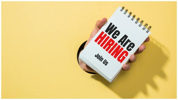 अप्लाई करने के लिए जनरल और ओबीसी कैटेगरी के कैंडिडेट्स को 750 रुपये शुल्क देना होगा. जबकि महिला, एससी, एसटी और पीएच कैंडिडेट्स को 200 रुपये शुल्क देना होगा.