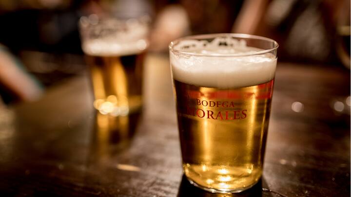 वहीं आखिरी चरण में पानी का ओजोनीकरण किया जाता है और फिर उसे फिल्टर किया जाता है. चार चरण में पानी बिल्कुल साफ हो जाता है और बीयर बनाने के लिए उपयुक्त होता है.