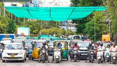 Traffic lights: ટ્રાફિક લાઇટમાં લાલ રંગનો મતલબ જ કેમ થાય છે થોભો, અન્ય કોઈ રંગનો કેમ નથી થતો ઉપયોગ