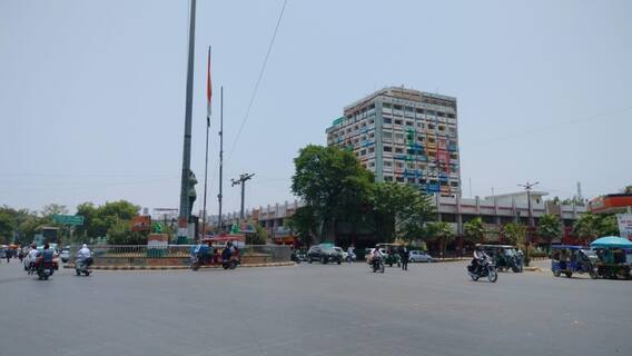 Weather Update: प्रयागराज में टूटा 30 साल पुराना रिकार्ड, सड़कों पर कर्फ्यू जैसे हालात, अभी राहत के आसार नहीं Weather Update: प्रयागराज में टूटा 30 साल पुराना रिकार्ड, सड़कों पर कर्फ्यू जैसे हालात, अभी राहत के आसार नहीं