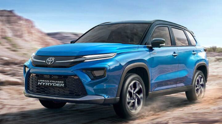 Toyota Urban Cruiser Hyryder 23.57 kmpl से लेकर 24.89 kmpl के बीच माइलेज देती है. इस कार में रिमोट व्हीकल इग्नीशन का पीचर दिया गया है. साथ ही कार में पैनोरैमिक सनरूफ भी लगा है. इस कार की एक्स-शोरूम प्राइस 11.14 लाख रुपये से शुरू होकर 20.19 लाख रुपये तक जाती है. इस कार की 9,370 यूनिट्स फर्स्ट क्वार्टर में बिक चुकी हैं.