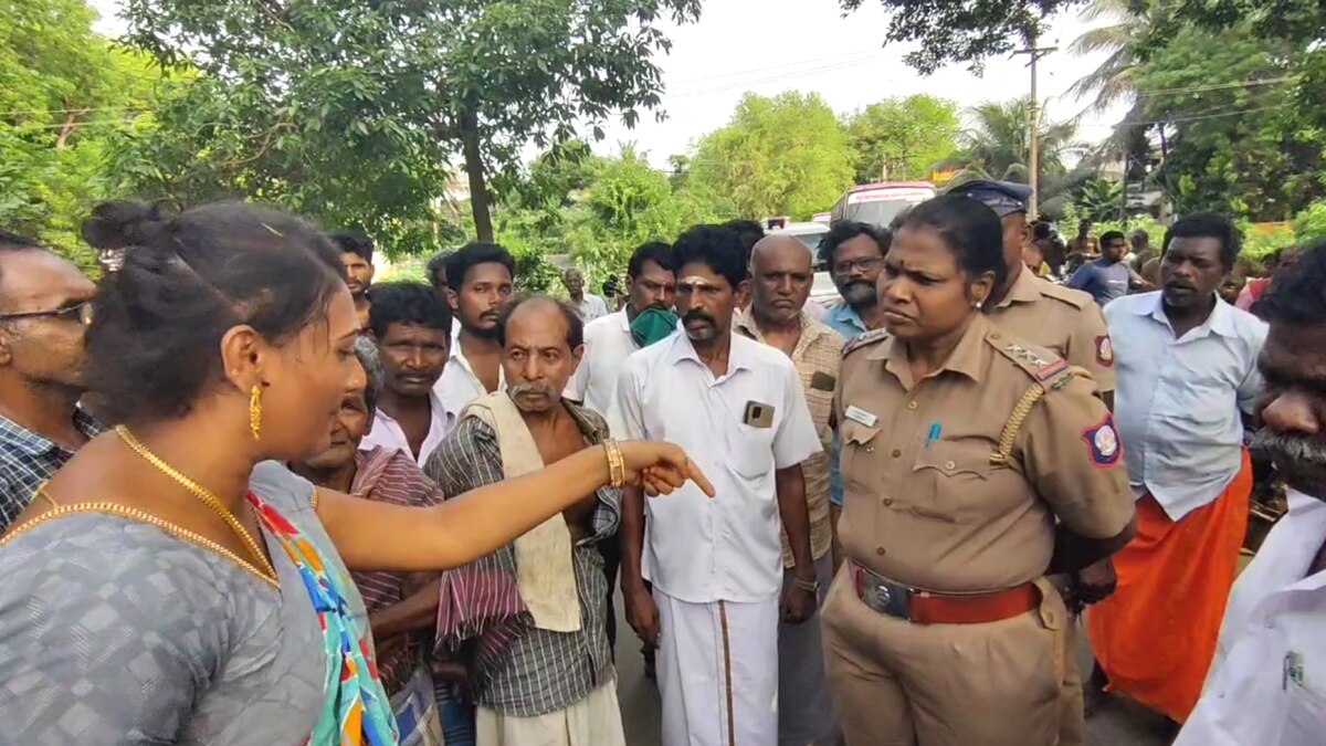 மயிலாடுதுறை அருகே கள்ளச்சாராயம் குடித்ததால் இளைஞர் உயிரிழப்பு? - மறியலில் இறங்கிய உறவினர்கள்