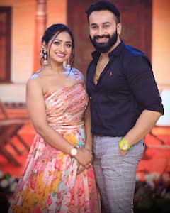 Aashika Gopal Padukone: విజయ్ దేవరకొండ to నాని... సినీ సెలబ్రిటీలతో 'త్రినయని' హీరోయిన్ ఆషిక ఫోటోలు