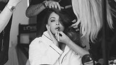 विश्वसुंदरीच्या लेटेस्ट फोटोने वाढवला इंटरनेटचा पारा; वयाच्या 50 व्या वर्षी खुललं अभिनेत्रीचं सौंदर्य!