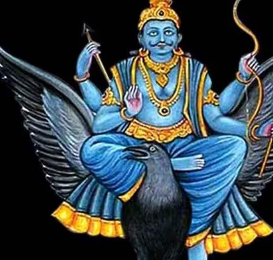 કુંભઃ- કુંભ રાશિના લોકો પર શનિદેવનો વિશેષ પ્રભાવ હોય છે. શનિદેવ હંમેશા કુંભ રાશિના લોકો સાથે હોય છે કુંભ રાશિ શનિદેવની રાશિ છે. જો આ રાશિના લોકોને મુશ્કેલીઓનો સામનો કરવો પડે છે તો શનિદેવ તેની અસર ઓછી કરે છે. કુંભ રાશિના જાતકોને શનિની સાડાસાતી અને શનિની પનોતી દરમિયાન ઓછી સમસ્યાઓનો સામનો કરવો પડે છે.