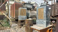 बिजली सप्लाई करने वाले ट्रांसफार्मर्स भी गर्मी में हो रहे हीट, कूलर्स से हो रहे हैं ठंडा