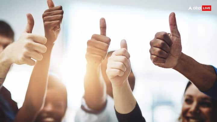 नेकी कर दरिया में डाल इस मुहावरे का मतलब है भलाई करके भुला देना. पुरस्कार या शाबाशी पाने के लिए कर्म नहीं करना चाहिए.